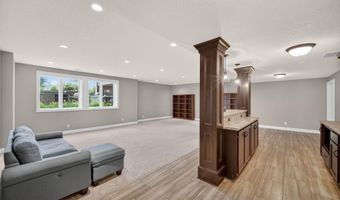5400 Windrose Ln, Ames, IA 50014