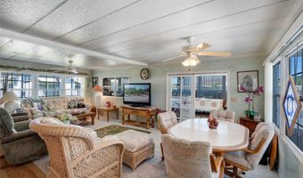 107 HOLIDAY Ln, Auburndale, FL 33823