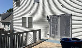 39 Moffitt St, Bridgeport, CT 06606