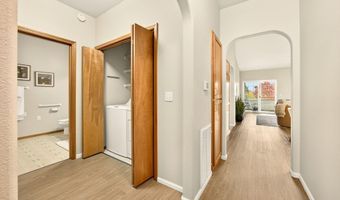 920 Mountain Meadows Cir, Ashland, OR 97520