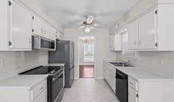 3933 ROBIN HILL Dr, Bartlett, TN 38135