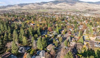 1430 Green Meadows Way, Ashland, OR 97520