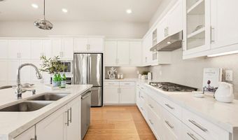 16750 Coyote Bush Dr 11, San Diego, CA 92127