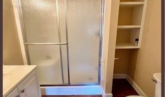 202 Bates St, Batesville, MS 38606