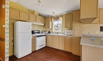 6705 E Red Barrel Rd, Yucca, AZ 86438