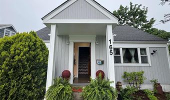 165 Greenfield Dr, Bridgeport, CT 06606