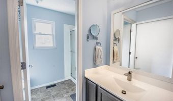 1429 Tahoe Valley Ct, Ballwin, MO 63021