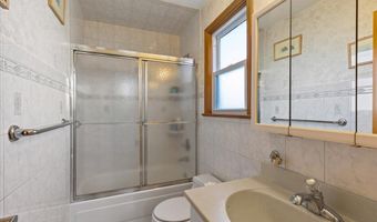 234 Cedar Dr, Bayville, NJ 08721