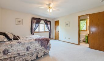 609 4th Ave NW, Altoona, IA 50009