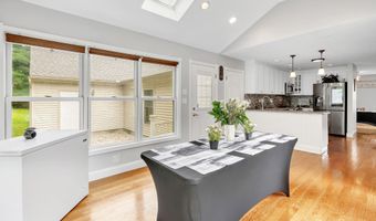 75 Brookside Pl, Cheshire, CT 06410