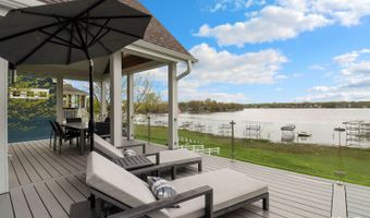 40561 N Newport Dr, Antioch, IL 60002