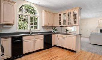 95 River Farm Dr, East Greenwich, RI 02818