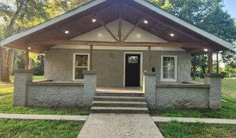 200 Cool Mist Ln, Batesville, AR 72501