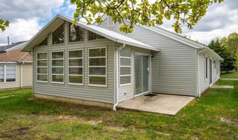 98 PINE OAK Blvd, Barnegat, NJ 08005
