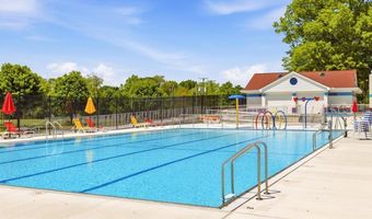 467 Dixie Blvd, Algonac, MI 48001