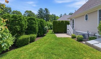 7 Daisy Ln, Coventry, RI 02816