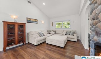 3146 Club Dr, Allentown, PA 18103