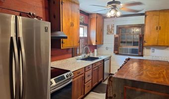 167 N Thomas St, Baxley, GA 31513