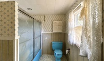 5 Knauf Ln, Albany, NY 12211