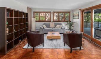84 Hickory Dr, East Greenwich, RI 02818