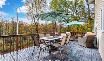 312 Mountainside Dr, Alloway, NJ 07422