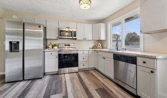 1513 E CALUMET St, Appleton, WI 54915