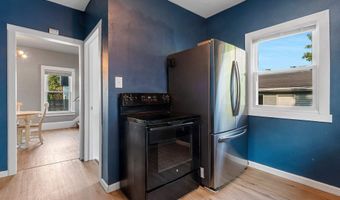 1212 N LEMINWAH St, Appleton, WI 54911