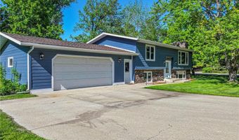 102 Ross Gdn NW, Alexandria, MN 56308