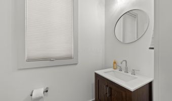 2899 Katmai Dr A, Columbus, OH 43228
