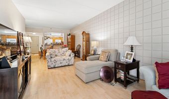 400 N RICHMOND St 323, Appleton, WI 54911