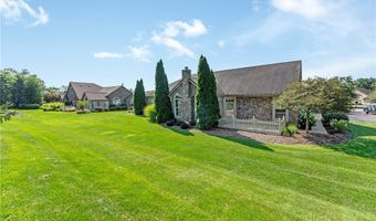 276 Sandover Dr, Aurora, OH 44202