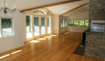 189 Crane Hollow Rd, Bethlehem, CT 06751