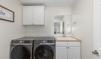 8790 Laurel Ridge Dr SE, Alto, MI 49302