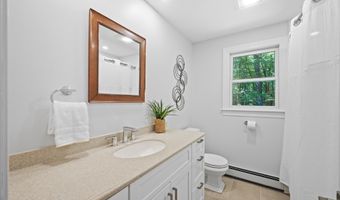 11 Nathan Lord Rd, Amherst, NH 03031