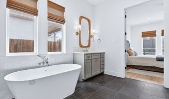 417 Kestrel Ct, Aledo, TX 76008