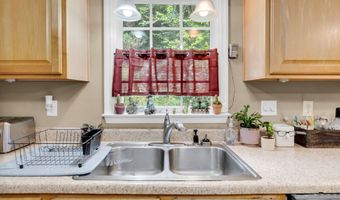 905 Daisy Ln, Athens, GA 30605