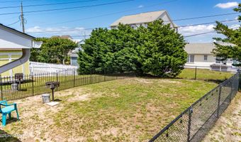 207 E Terminal Blvd, Atlantic Beach, NC 28512