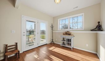 907 S 25th St, Beatrice, NE 68310