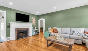 81 7th Ave, Atlantic Highlands, NJ 07716
