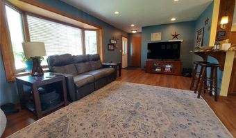 409 Sundown Dr, Avon, MN 56310
