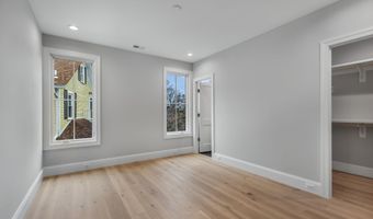 629 N LINCOLN St N, Arlington, VA 22201