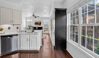 330 Gullwing Ct, Alpharetta, GA 30009