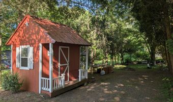 17 Autumn Trl, Coventry, CT 06238