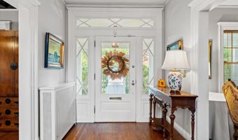 3825 INGOMAR St NW, Washington, DC 20015
