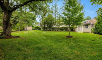 8104 BRIAR CREEK Dr, Annandale, VA 22003