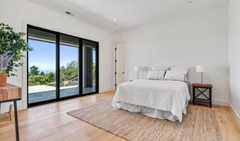 3855 Royal Manor Pl, Santa Rosa, CA 95404
