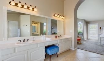 1585 W HONEYSUCKLE Ln, Chandler, AZ 85248