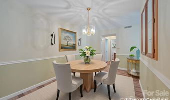 902 Woodlea Ct, Asheville, NC 28806