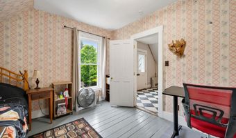 11 Summer St, Barre, VT 05649