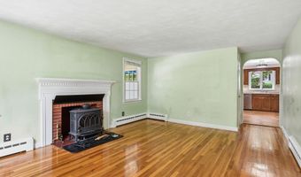 79 Spencer St, Agawam, MA 01001